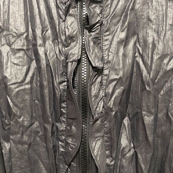 Gap nylon ruffled windbreaker  - Picture 3 of 10